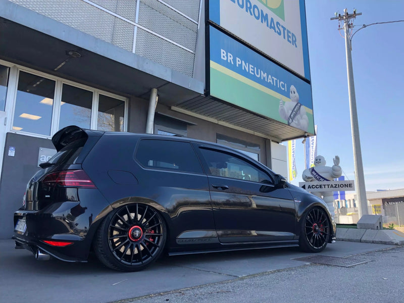 OZ Superturismo Evoluzione 19x8.5" 5x112 ET38, Noir Brillant OZ RACING - KARIBPARTS