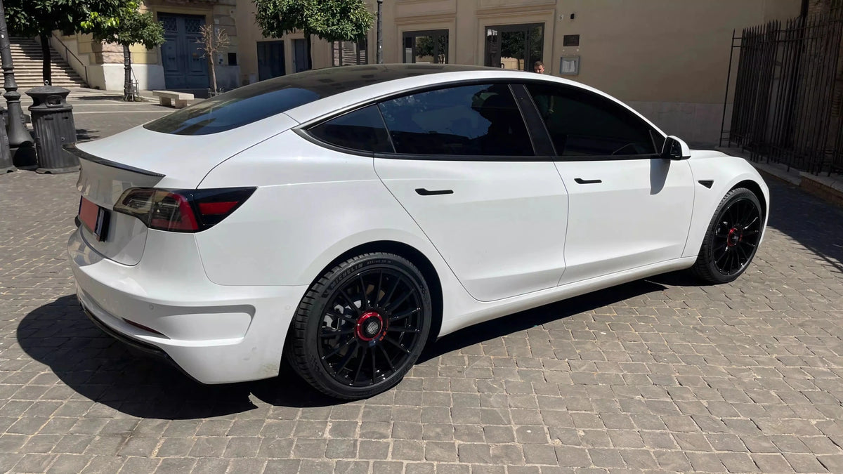 OZ Superturismo Evoluzione 19x8.5" 5x112 ET38, Noir Brillant OZ RACING - KARIBPARTS